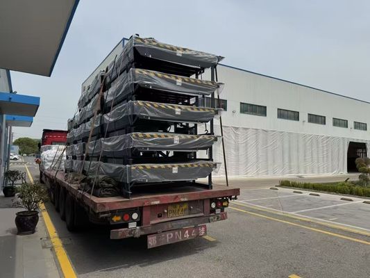 Grauer elektrischer hydraulischer Dockleveler aus Feinstahlplatte