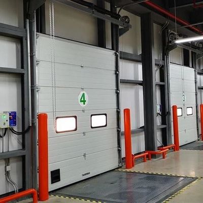 Automatische vertikale Aufhebung Industriedurchschnittstüren Polyurethan-Schaumisolierung